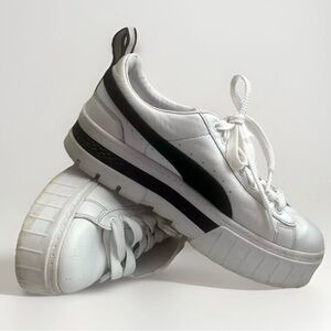 PUMA Mayze Leather Sneakers Womens Sz 7.5 White Casual‎ Cushioned Athletic Shoes